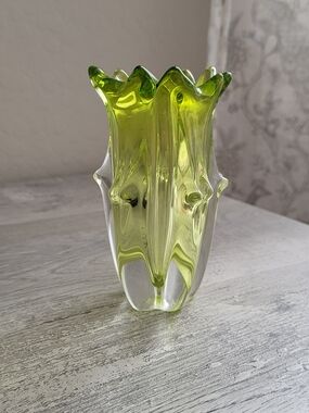 Jaroslav Taraba Bohemian Art Glass Vase - Lime Green 5" Tall